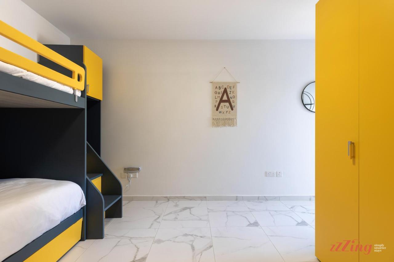 A Stunning Apartment With Spectacular Sea Views เซนต์พอลส์เบย์ ภายนอก รูปภาพ