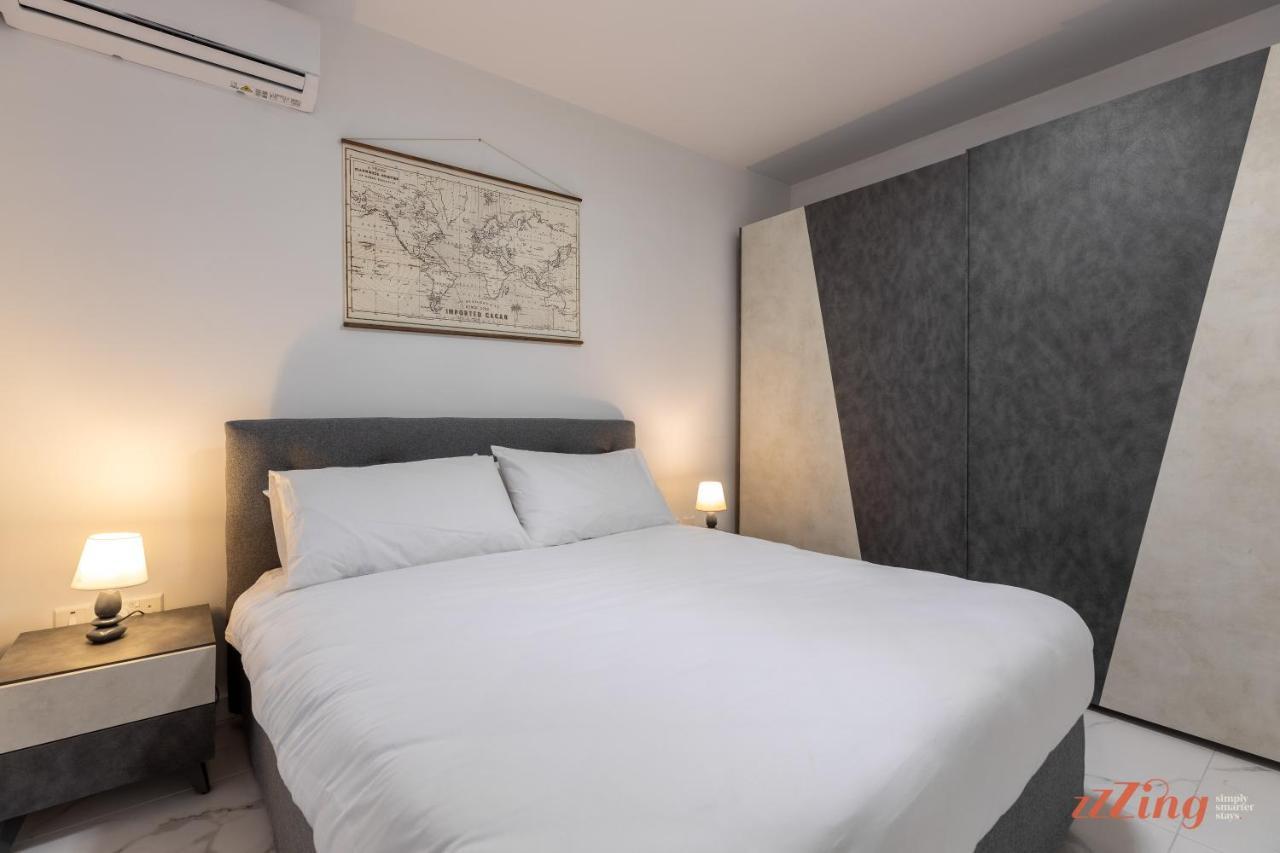 A Stunning Apartment With Spectacular Sea Views เซนต์พอลส์เบย์ ภายนอก รูปภาพ