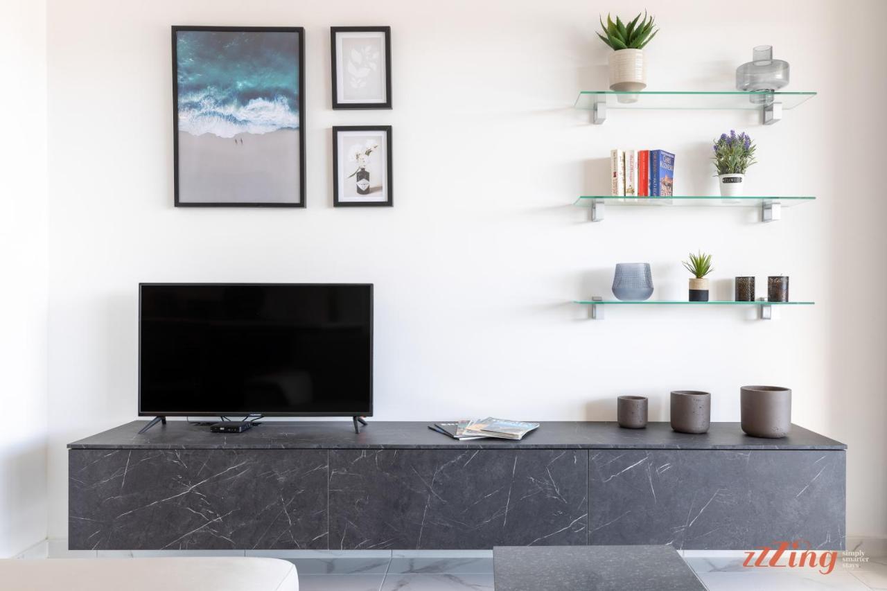 A Stunning Apartment With Spectacular Sea Views เซนต์พอลส์เบย์ ภายนอก รูปภาพ