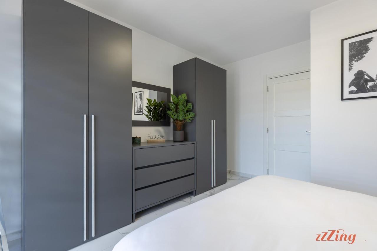 A Stunning Apartment With Spectacular Sea Views เซนต์พอลส์เบย์ ภายนอก รูปภาพ