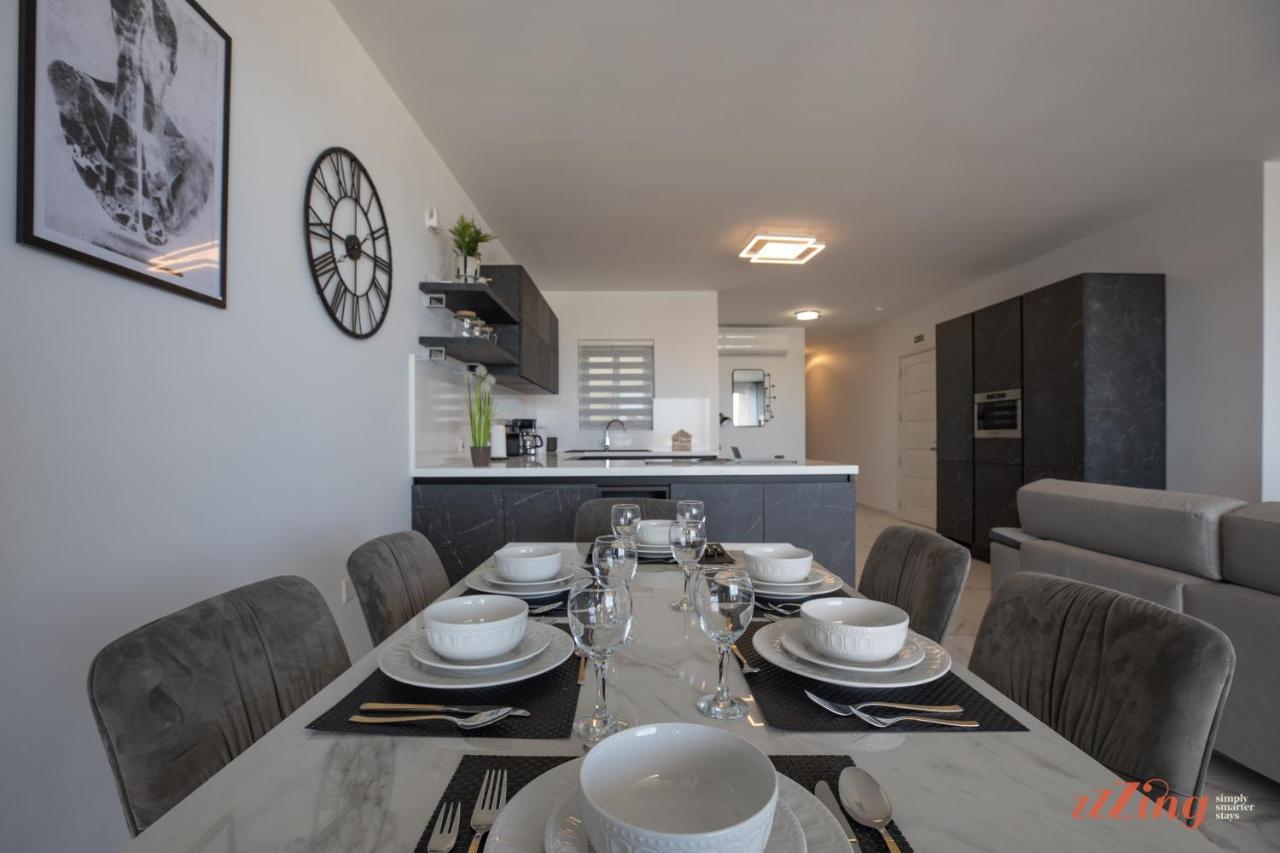 A Stunning Apartment With Spectacular Sea Views เซนต์พอลส์เบย์ ภายนอก รูปภาพ